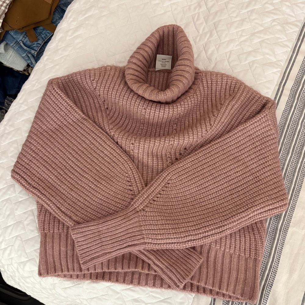 VARLEY  Woodrose Rogan Cropped Knit Sweater EUC SIZE M